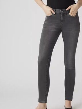 Levi's Women's Grey Skinny Jeans - Washed Charcoal
